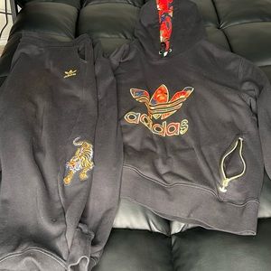 Adidas jogging suit
